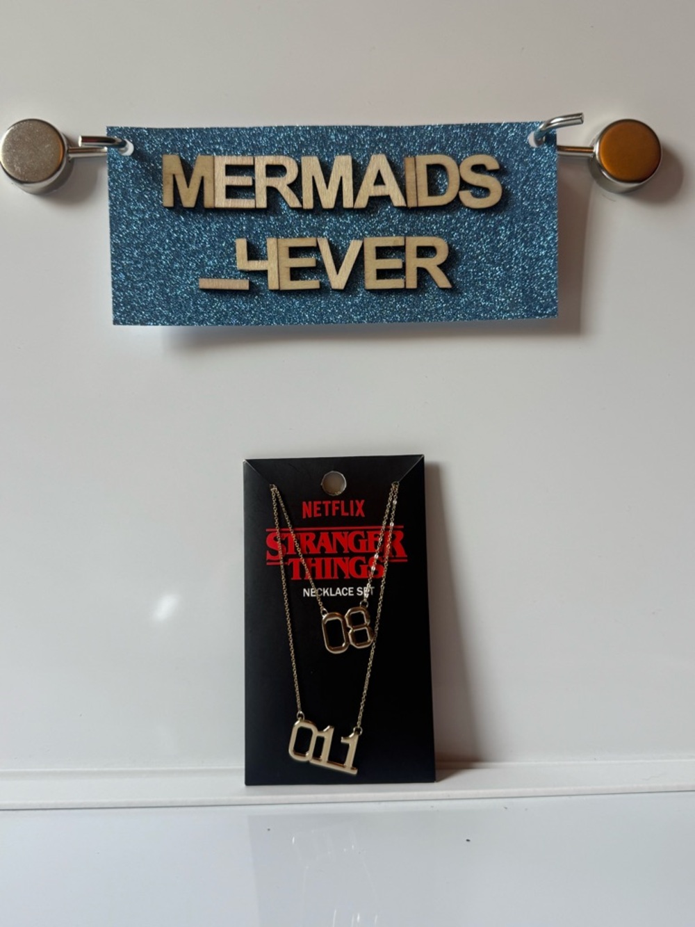 NWT Stranger Things 8 and 11 Necklace Set Bestie Pack Eight + Eleven Hawkins